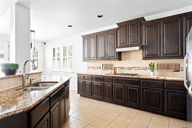 Building Photo - 6820 Barstow Ct