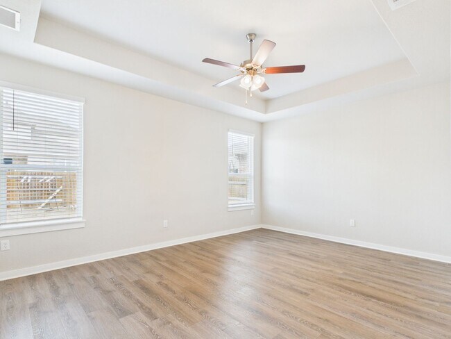 Building Photo - Beautiful Bar W Ranch Home – Hill Country Charm with Modern Comforts