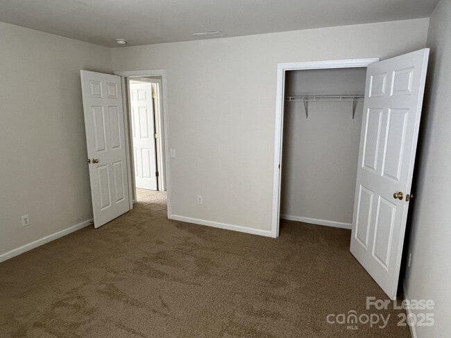 Building Photo - 11211 Maplehurst Dr