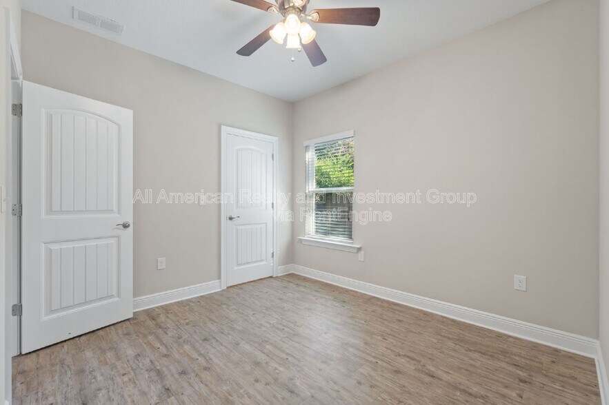 Building Photo - 242 Cecelia Dr NW