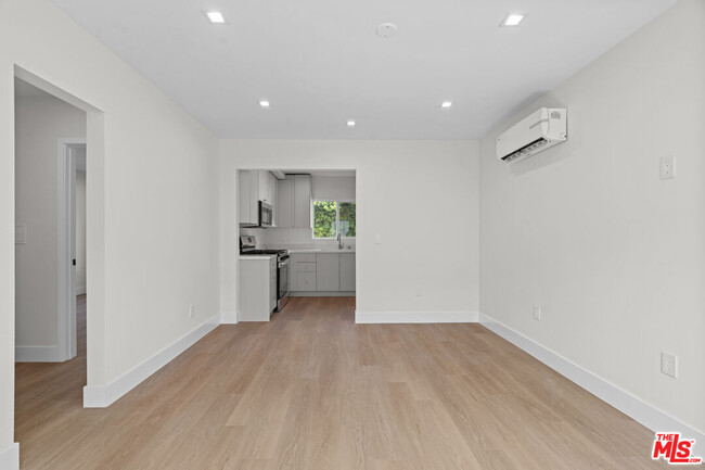 Building Photo - 420 S Sepulveda Blvd