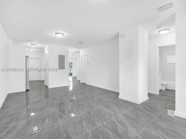 Building Photo - 2448 NW 42nd St