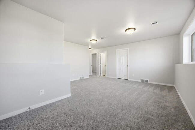 Building Photo - 6713 Samuel Dr