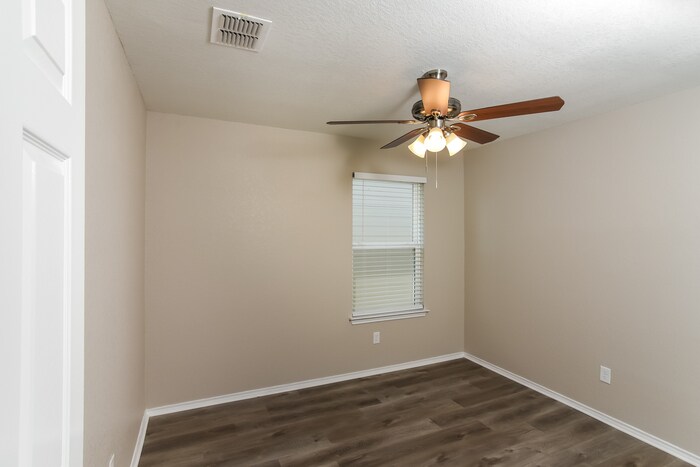 Building Photo - 10418 Castello Cyn