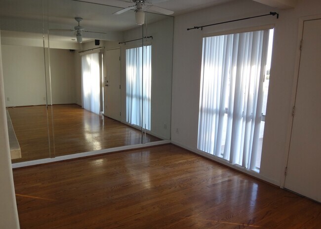 Building Photo - 177 Oval Rd