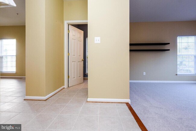Building Photo - 1551 Falling Brook Ct