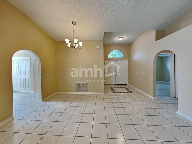 Building Photo - 12555 Belmont Lakes Dr