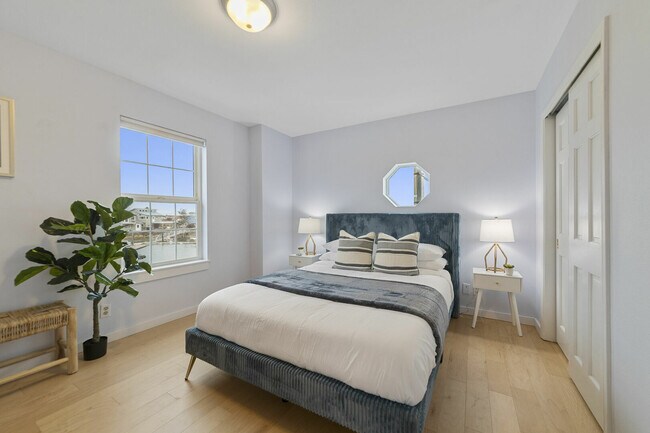 Building Photo - 4132 Matia Dr