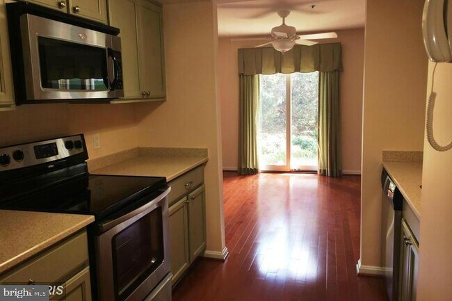 Building Photo - 14317 Runabout Ct