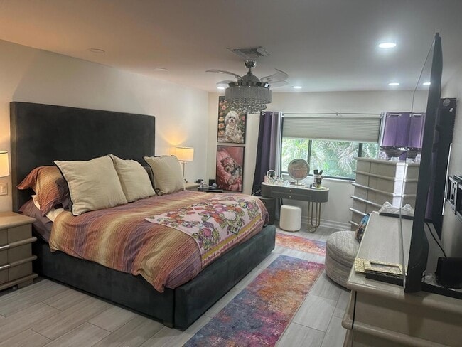 Building Photo - 7362 Woodmont Ct