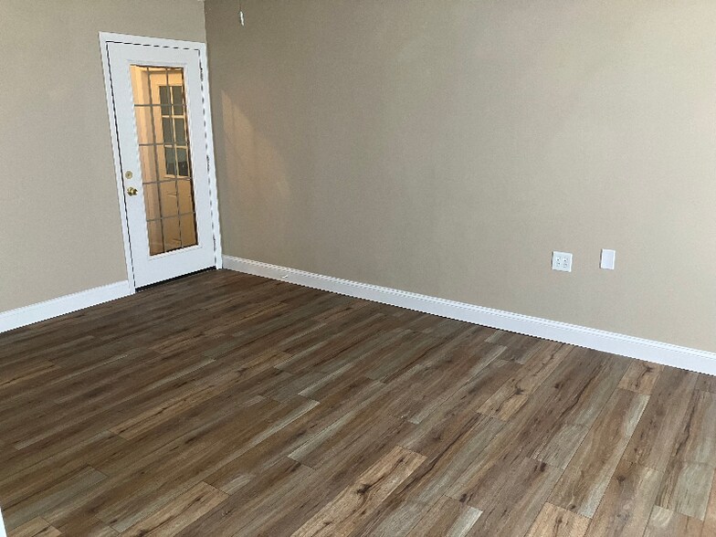 Building Photo - 225 Antoinette Dr