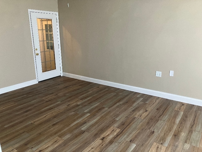 Building Photo - 225 Antoinette Dr