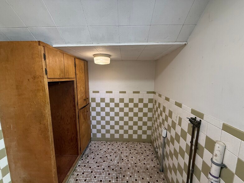 Laundry room - 45 Union St