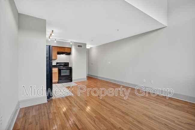 Building Photo - 4244 Chouteau Ave