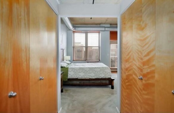 Building Photo - 6 S Laflin St