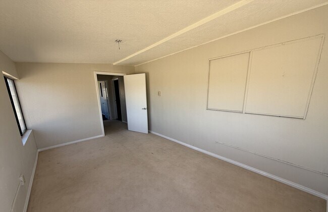 Building Photo - Charming 3 bedroom home in Apple Valley- H...