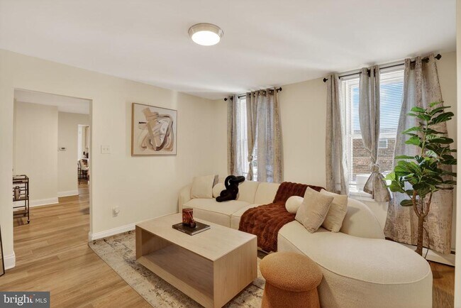 Building Photo - 47 E Madison Ave