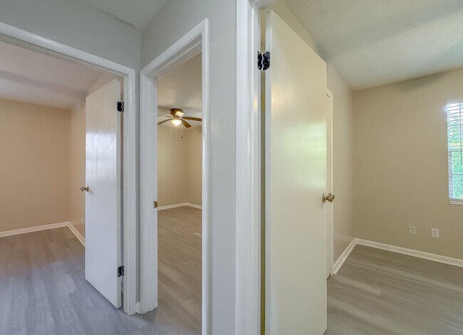 Building Photo - 1726 Hartsfield Rd