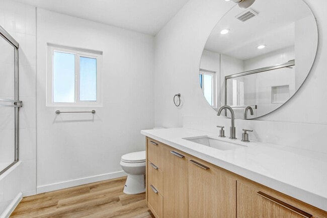 Building Photo - 3099 Ginger Ave