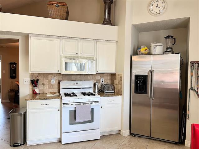 Building Photo - 1964 Hobart Ln