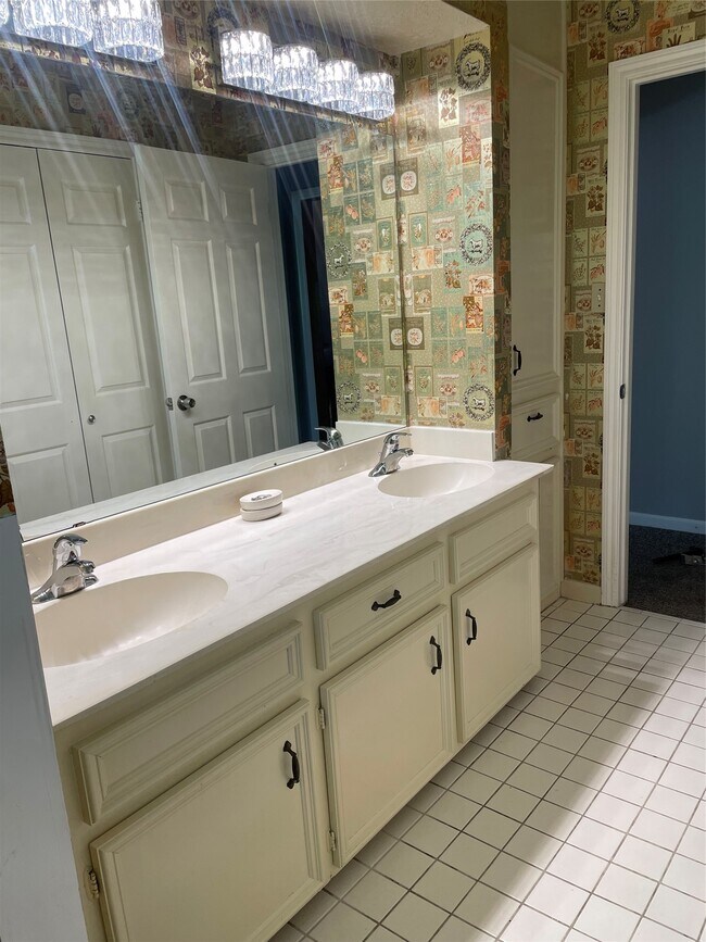 Building Photo - 21122 Harvest Hill Ln