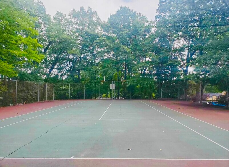 Building Photo - 3 Silvestri Cir