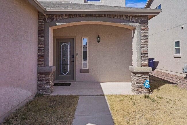 Building Photo - 3873 Loma Cortez Dr