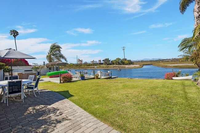 Building Photo - 218 Highland St