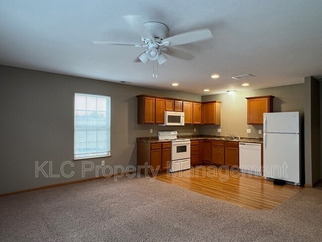 Building Photo - 1104 Flagstone Ln