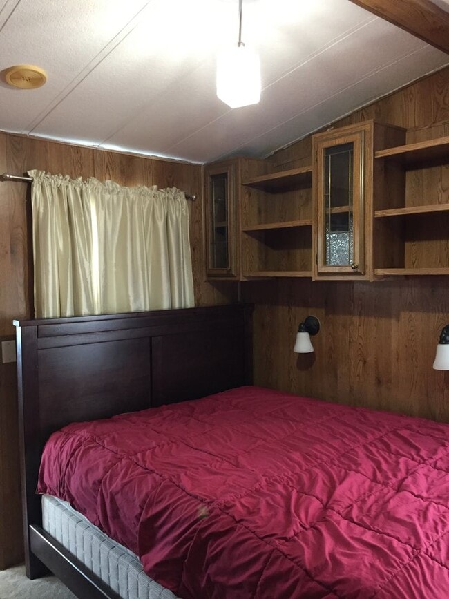 Building Photo - 55+ Community 1 Bed 1 Bath.