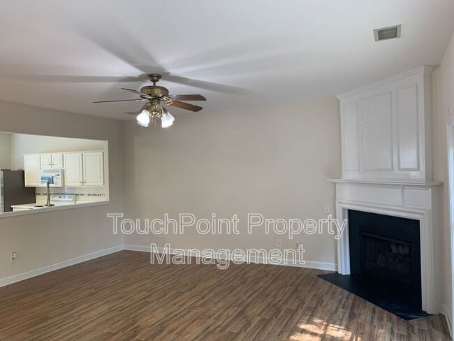 Building Photo - 3262 Mannington Dr