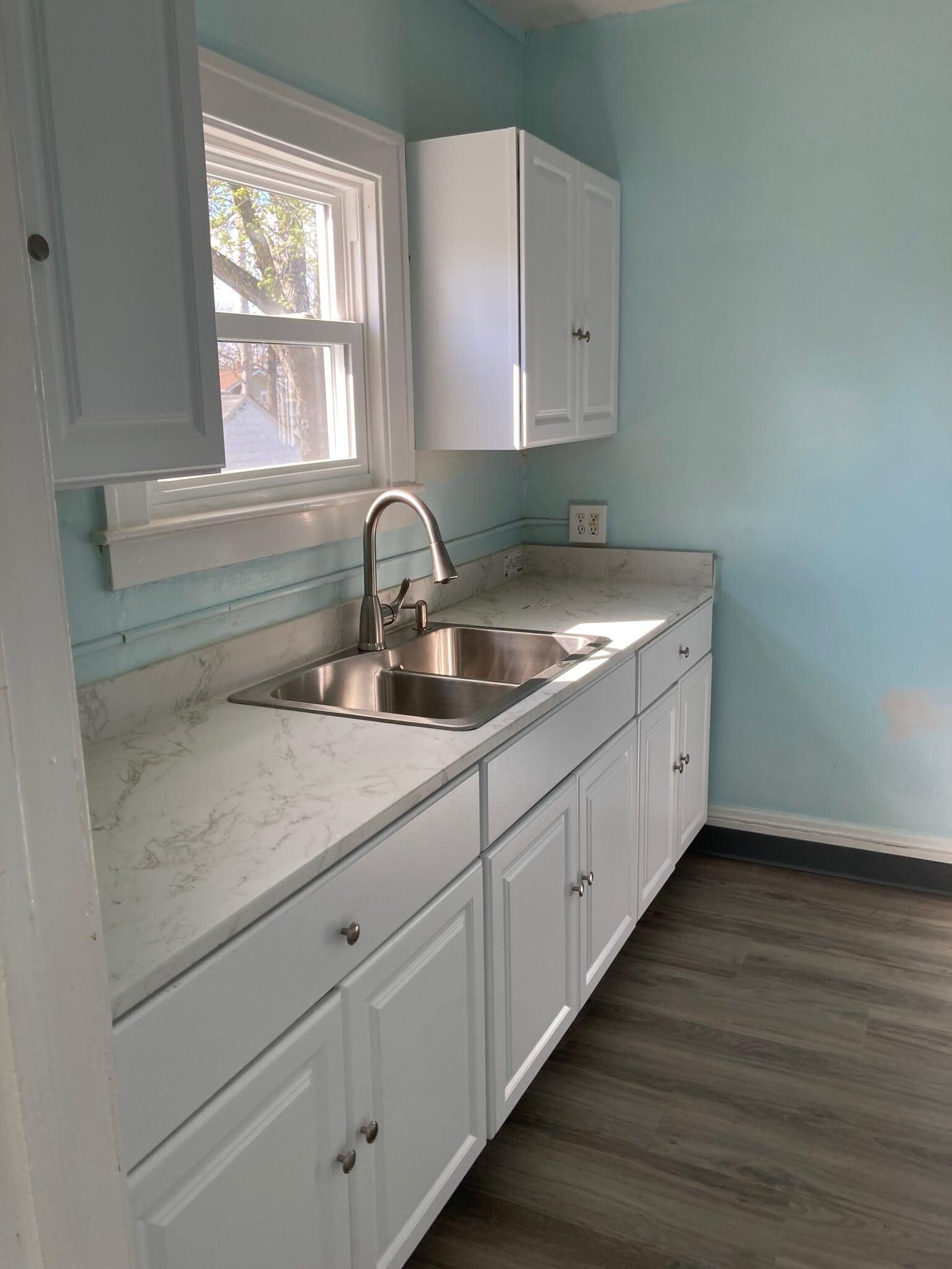 Kitchen - 3821 Wayne Ave