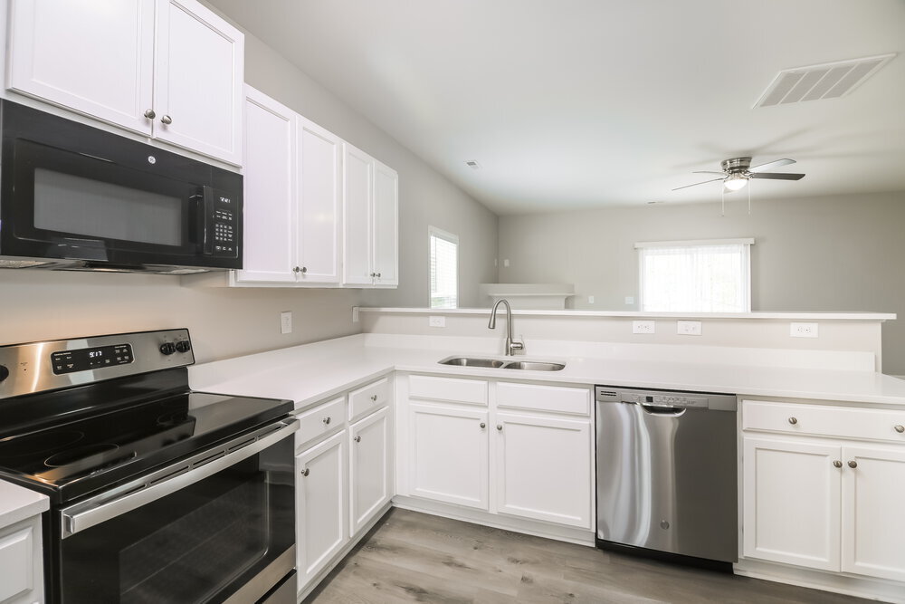 Building Photo - 1308 Hosmer Ct