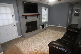 Building Photo - 1302 Stephens St SW