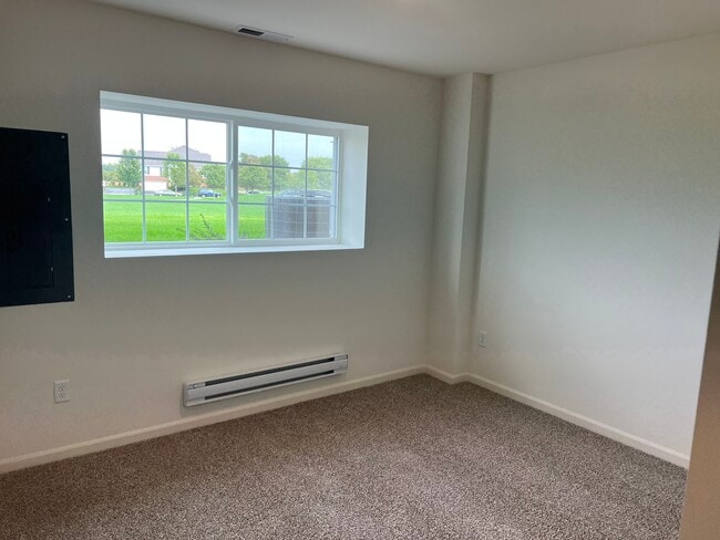 Building Photo - 3820 Bissel Dr