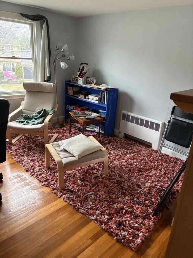 Building Photo - Beautiful single family house in a prime location in Newton