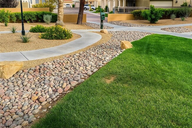 Building Photo - 3601 Pinnate Dr