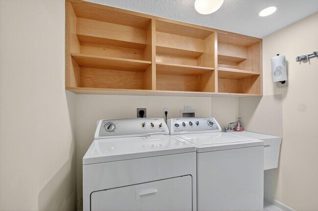Building Photo - 12529 Imperial Isle Dr