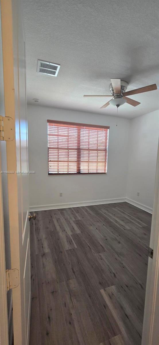 Building Photo - 106 Riverwalk Cir E