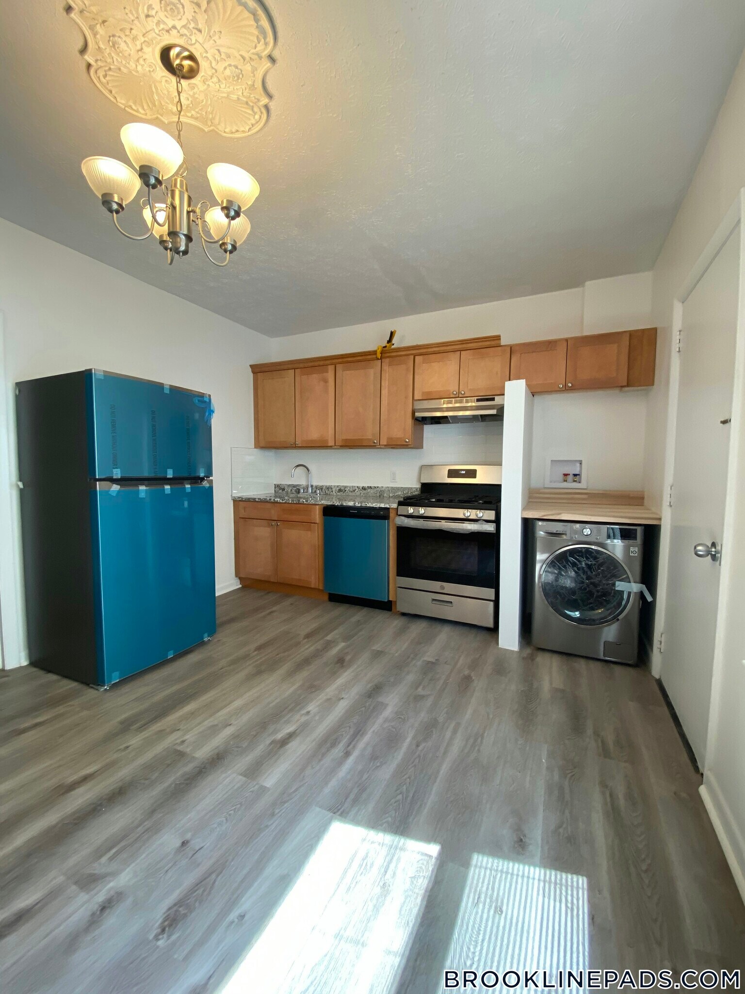 Building Photo - 258 Cypress St