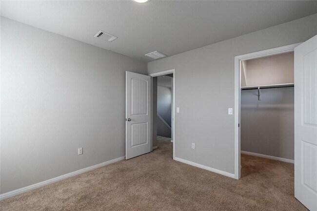 Building Photo - 110 Rainmaker Cv