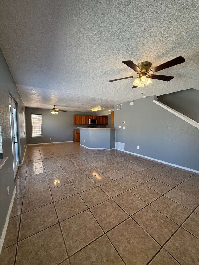Building Photo - 14157 Tierra Delfin Dr