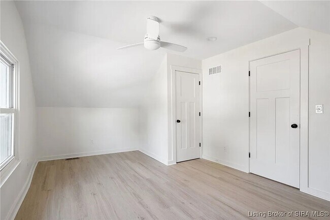 Building Photo - 4 bedroom House in New Albany