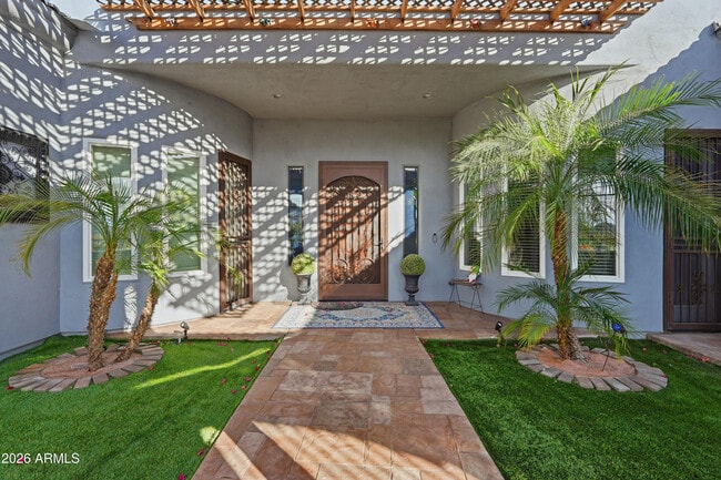 Building Photo - 5399 S Via de Rico