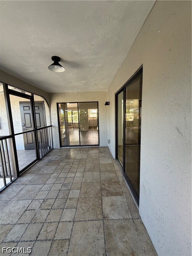 Building Photo - 2811 SE 15th Pl