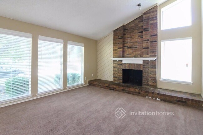 Building Photo - 5345 Heather Glen Dr