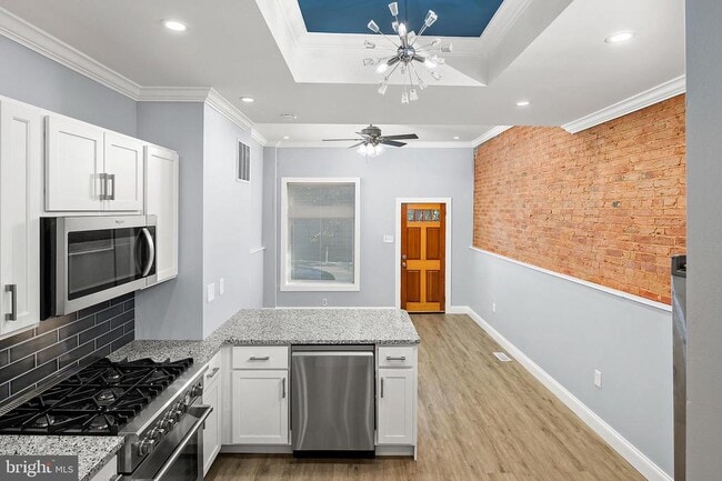 Building Photo - 2112 Eastern Ave