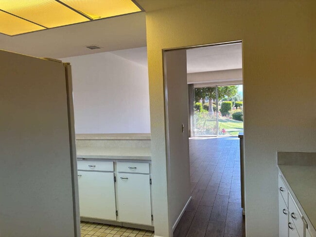 Building Photo - Indian Wells CC  For Rent!