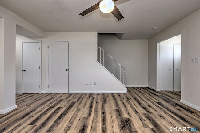 Building Photo - 65 Salem Walk