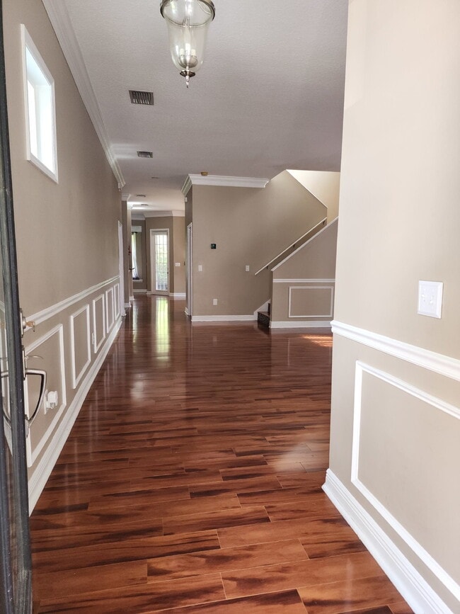 Building Photo - 8505 Lagerfeld Dr